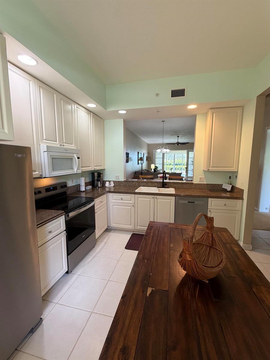 38 E Harbour Isle Dr Drive E # 106, Fort Pierce FL 34949 photo 4