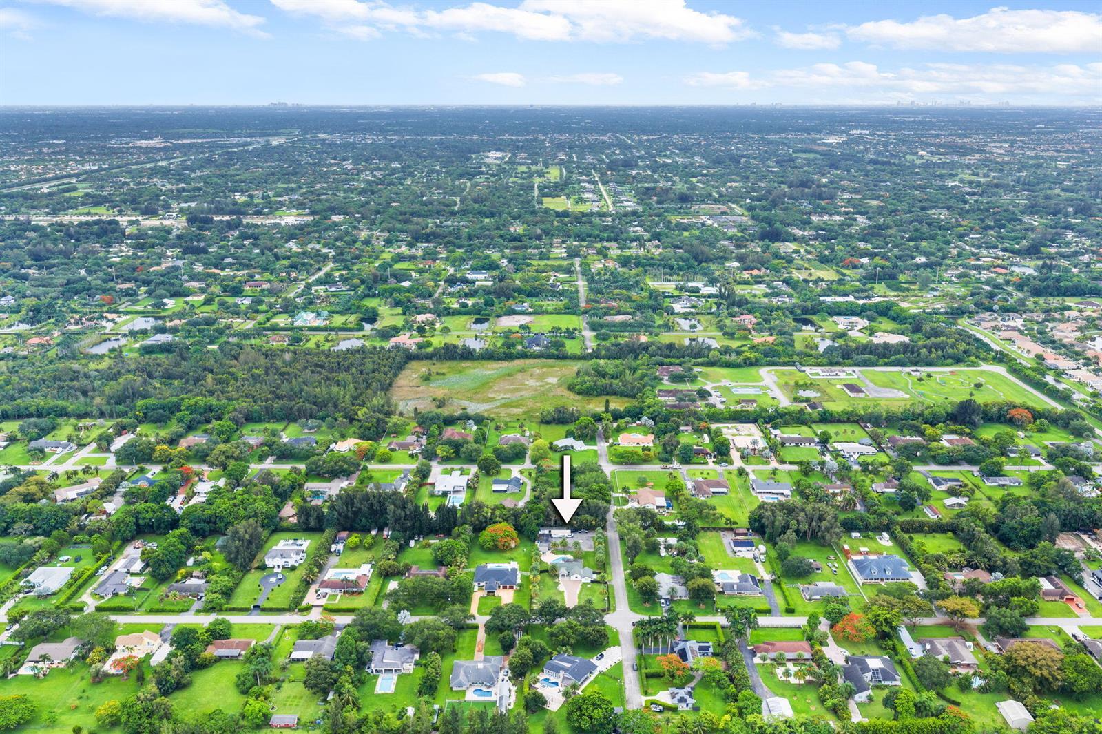 5700 SW 196th Lane, Southwest Ranches FL 33332 photo 2