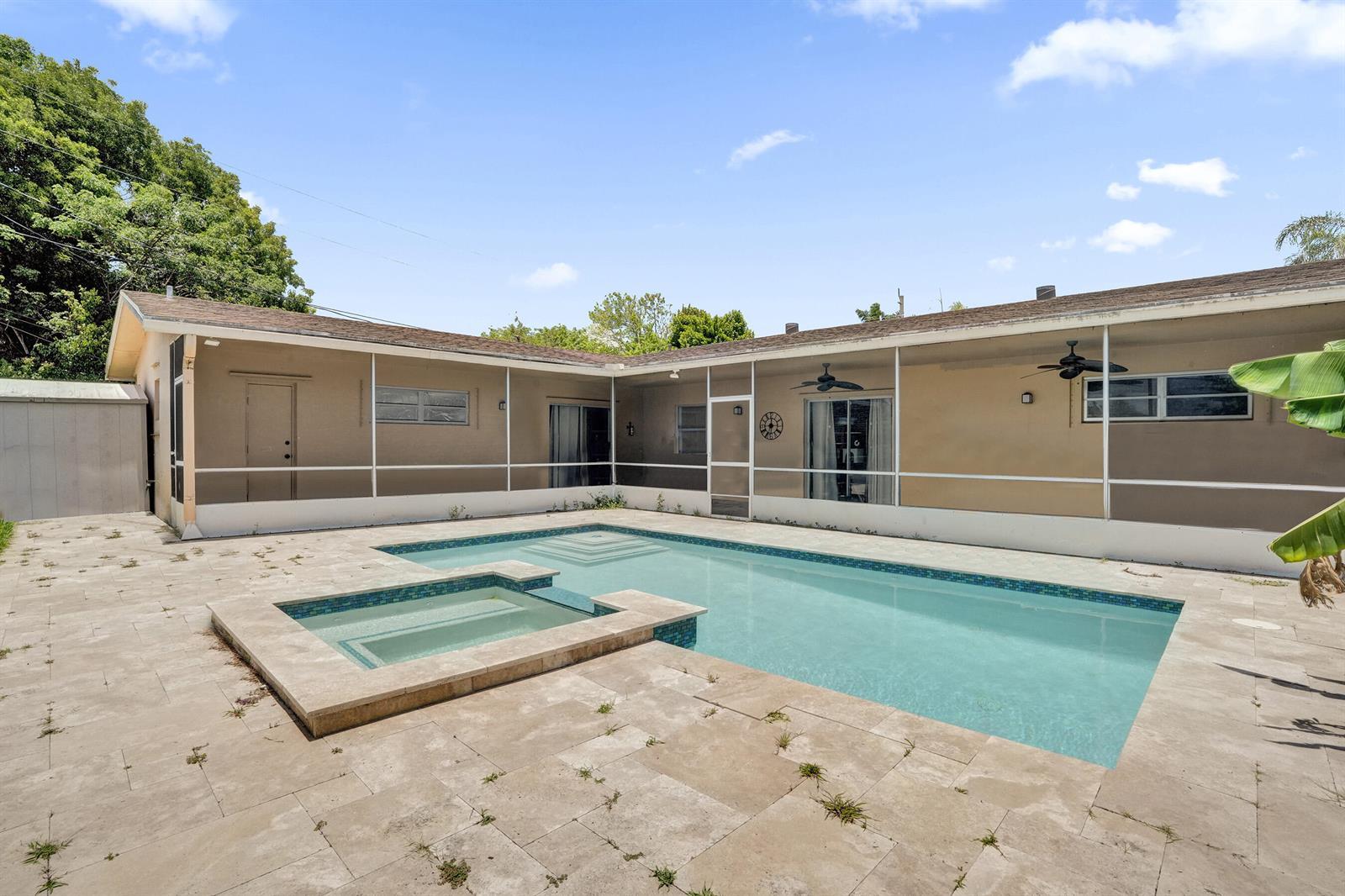 811 NW 43rd Avenue, Coconut Creek FL 33066 photo 2