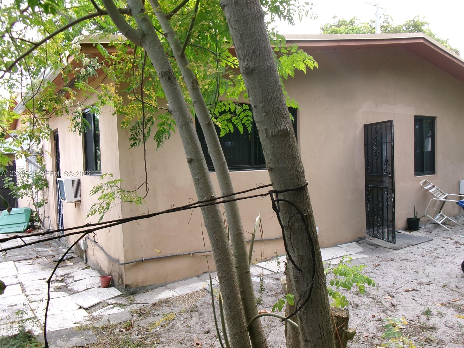 Miami, FL 33162 photo 4