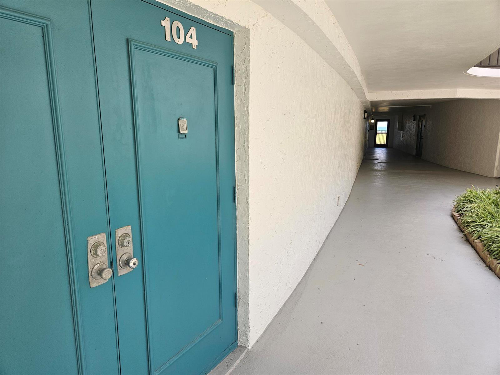 1357 NE Ocean # 104, Stuart FL 34996