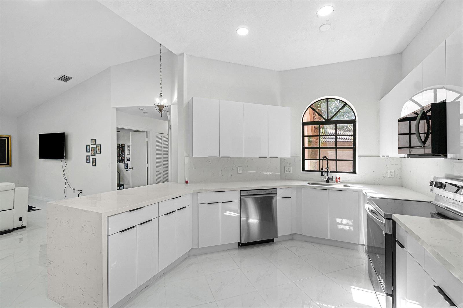 5171 Europa Drive # G, Boynton Beach FL 33437 photo 4