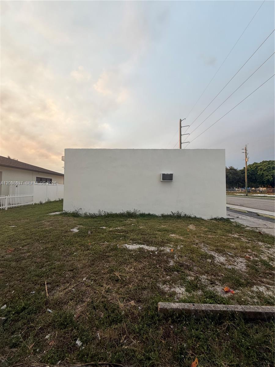 2910 N 22nd Ave, Hollywood FL 33020 photo 2