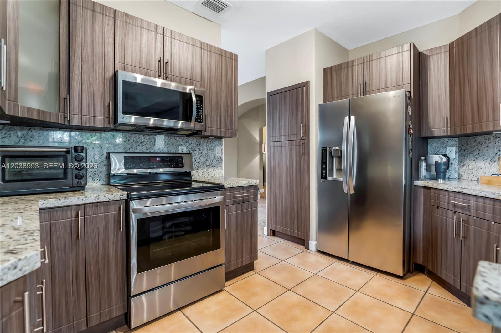 16728 SW 36th St, Miramar FL 33027 photo 2