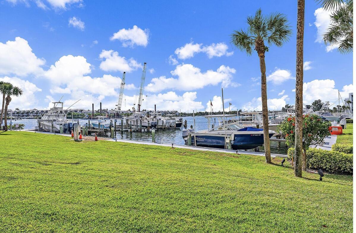 1748 Jupiter Cove Drive # A, Jupiter FL 33469 photo 5