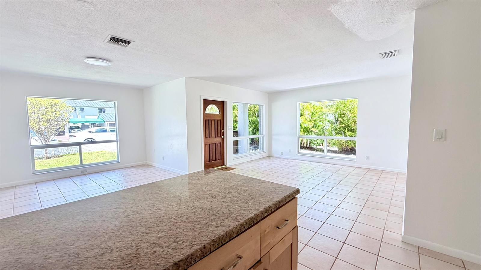 620 NE 19th Avenue, Deerfield Beach FL 33441 photo 3