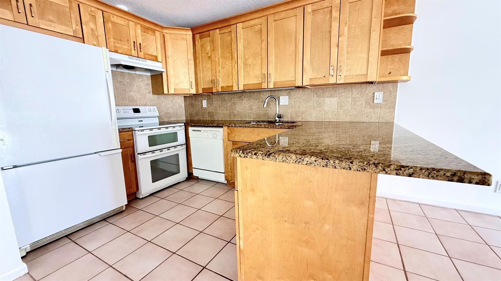 620 NE 19th Avenue, Deerfield Beach FL 33441 photo 4