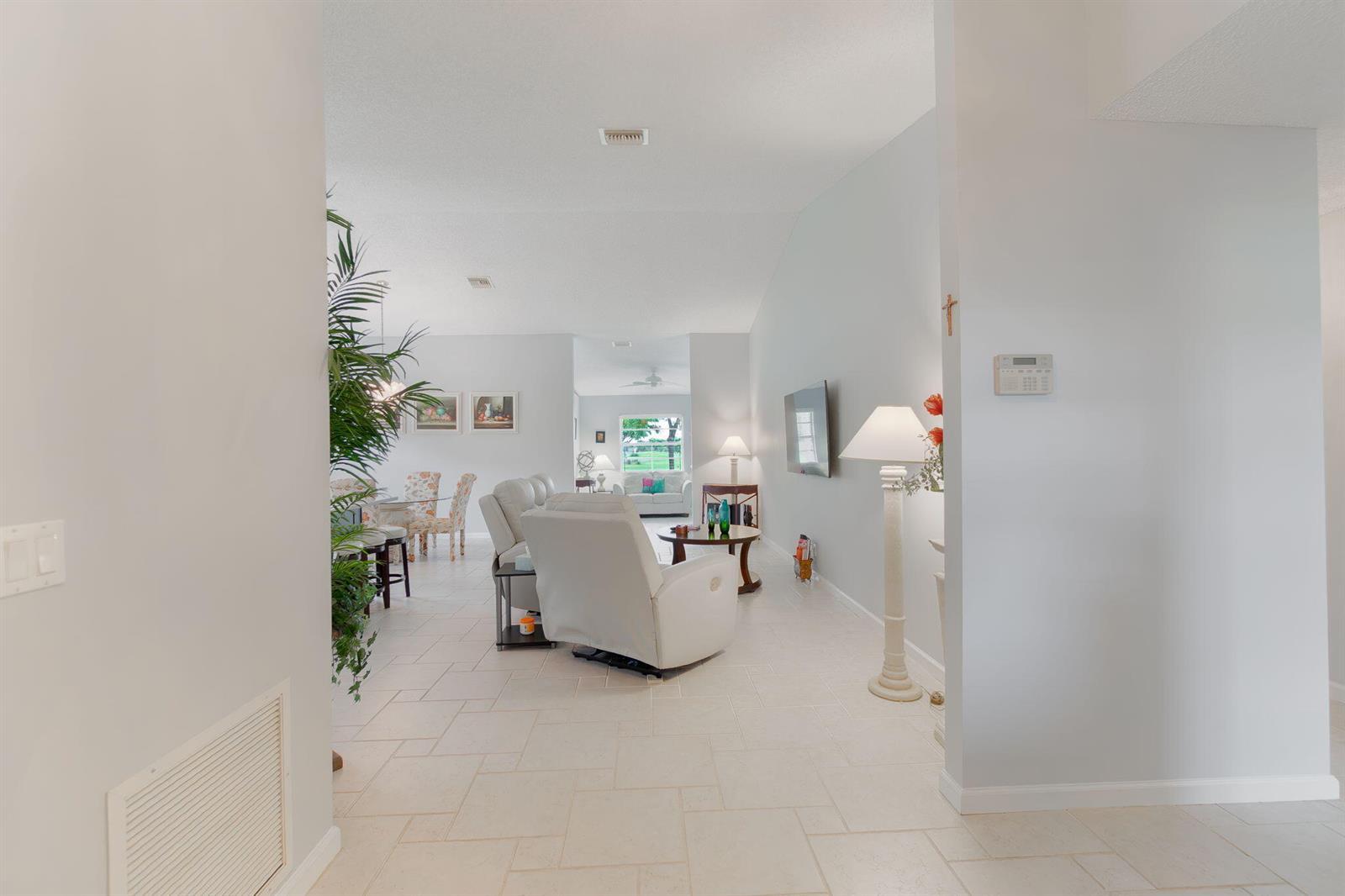 5487 Crystal Anne Drive, West Palm Beach FL 33417 photo 5