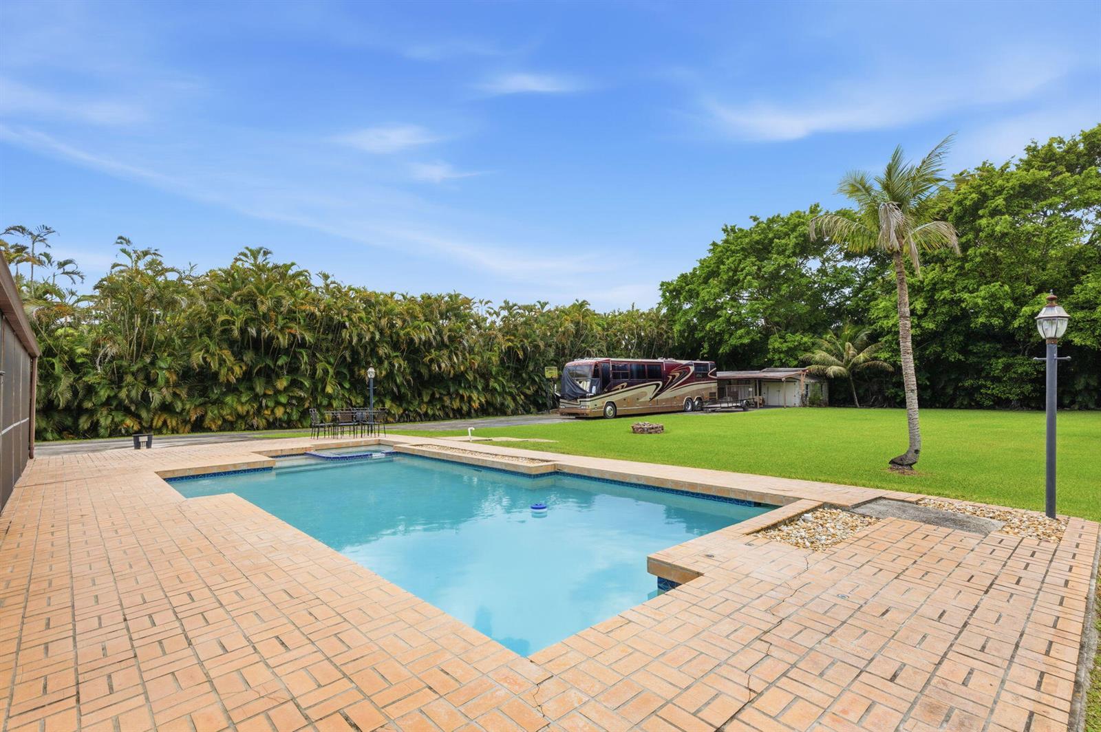5521 SW 160th Avenue, Southwest Ranches FL 33331 photo 3