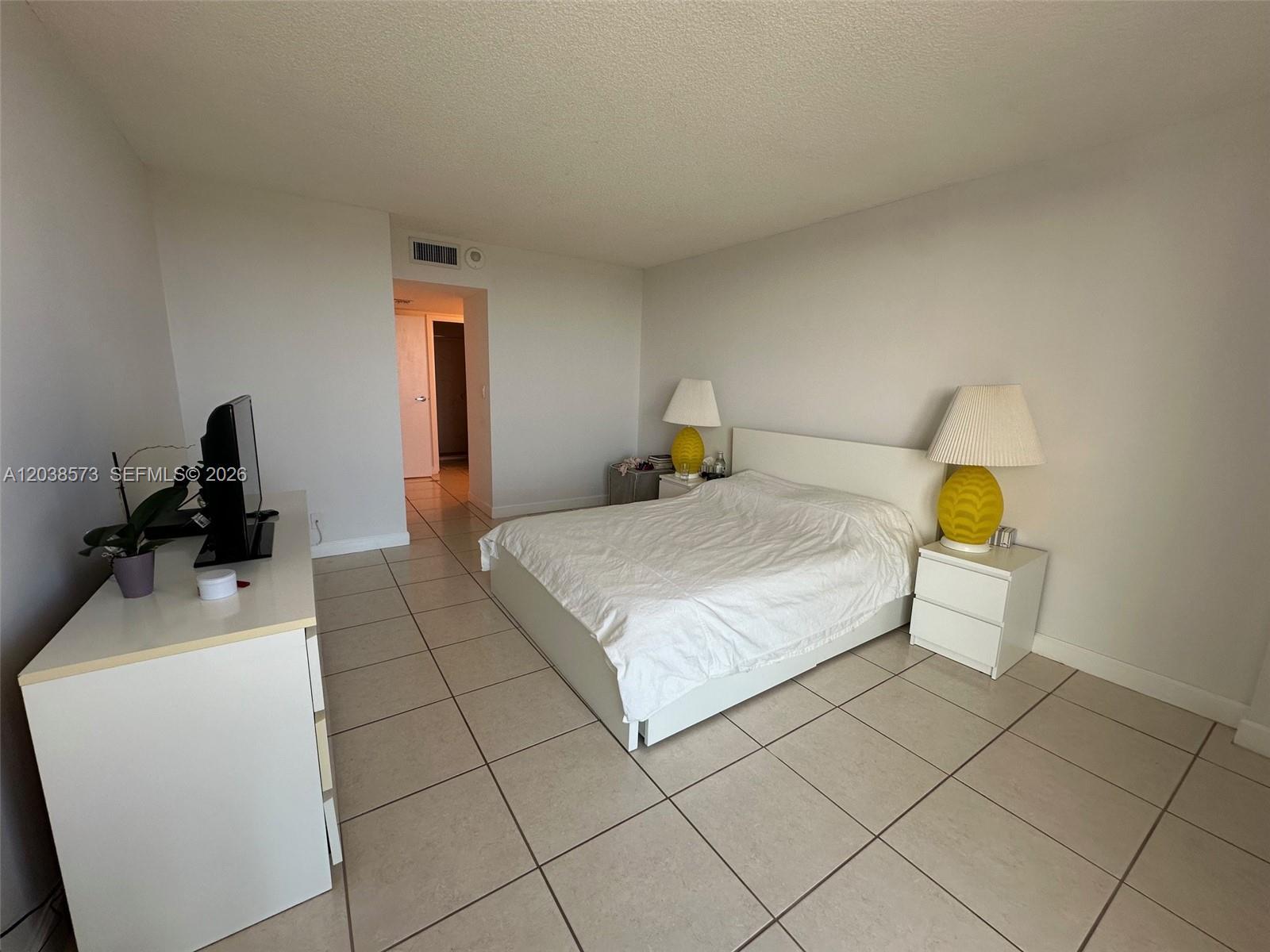 100 Bayview Dr # 823, Sunny Isles Beach FL 33160 photo 5