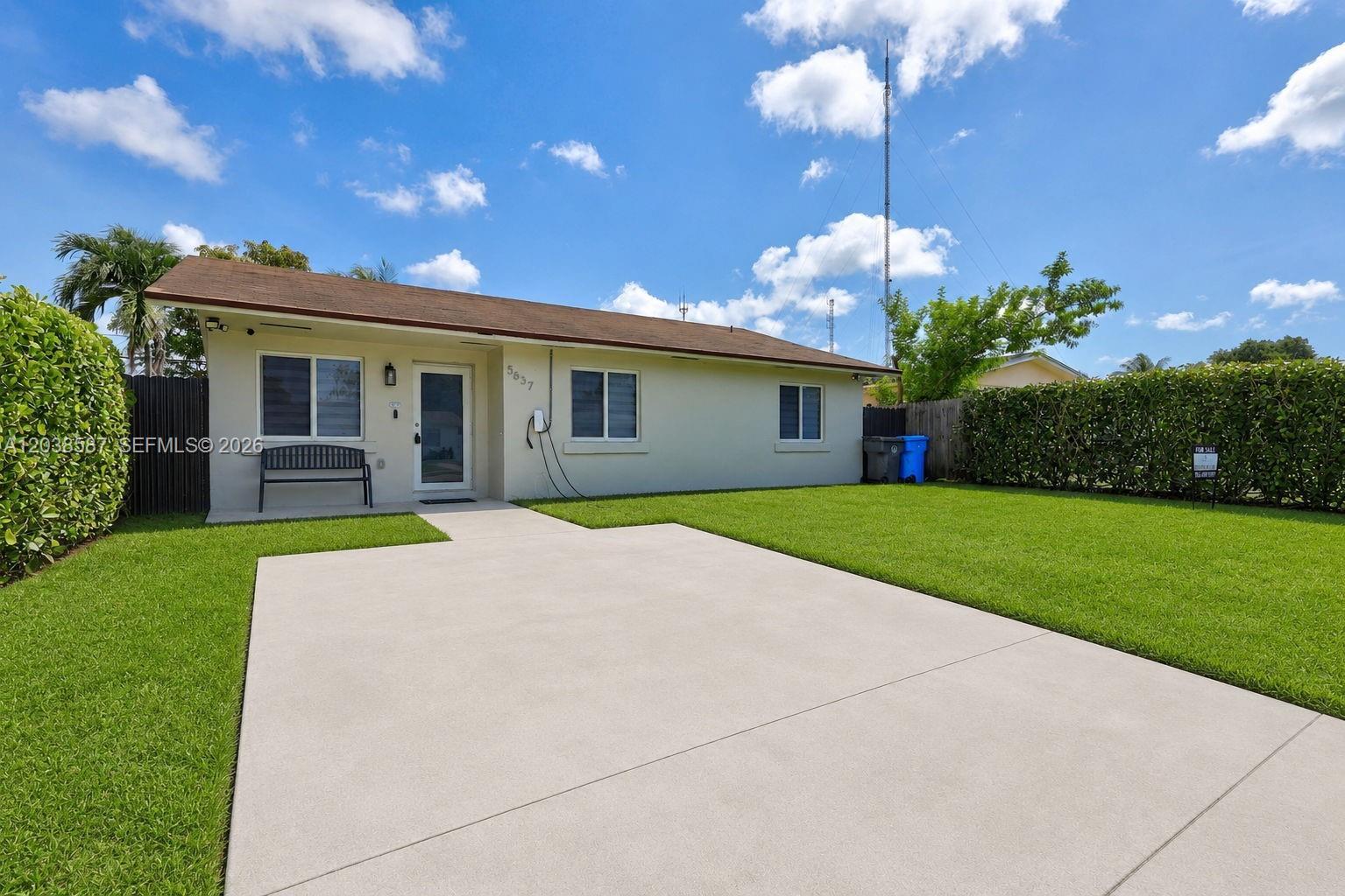 5637 SW 36th Ct, West Park FL 33023 photo 2