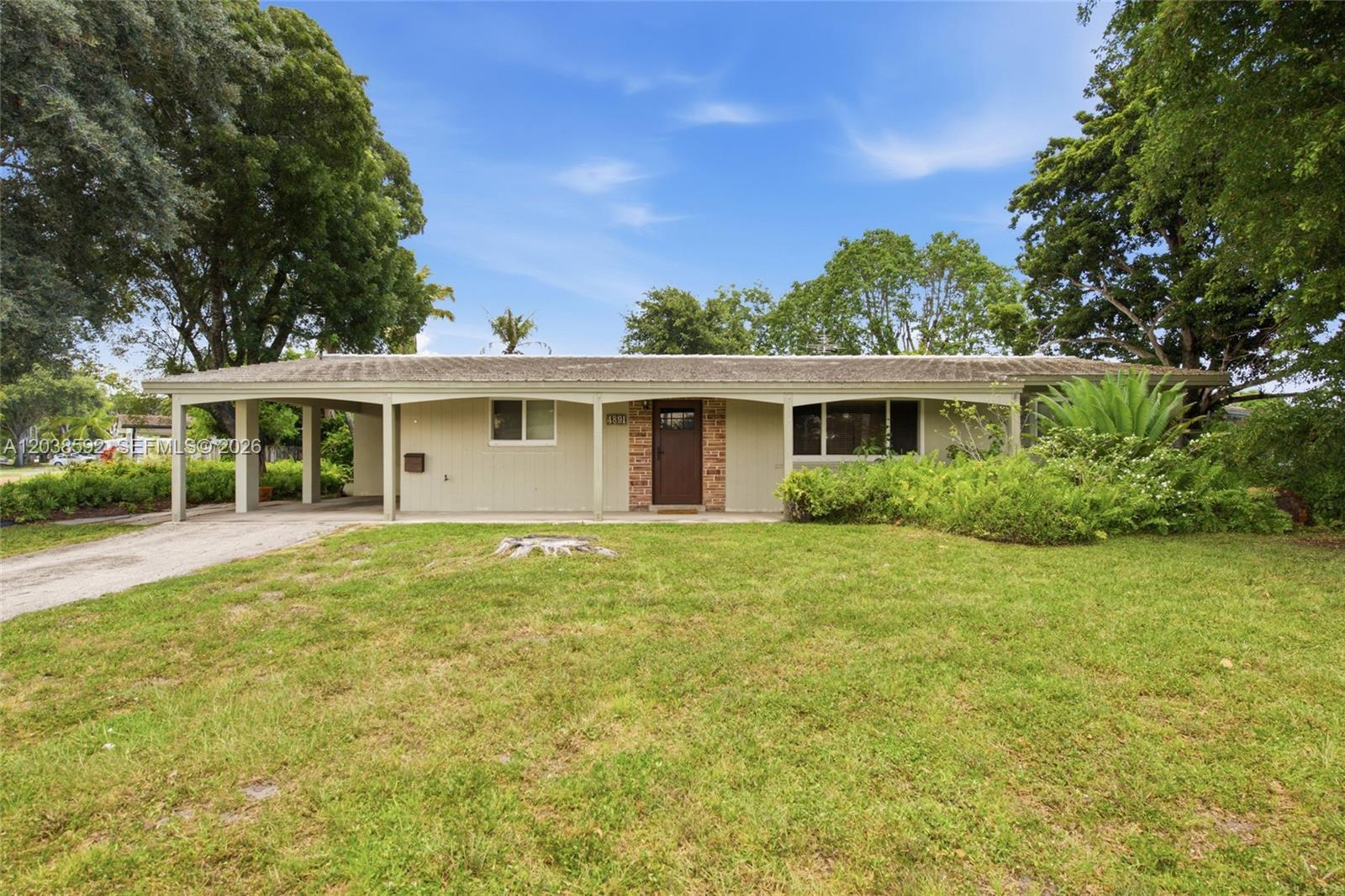 4891 NW 5th St, Plantation FL 33317
