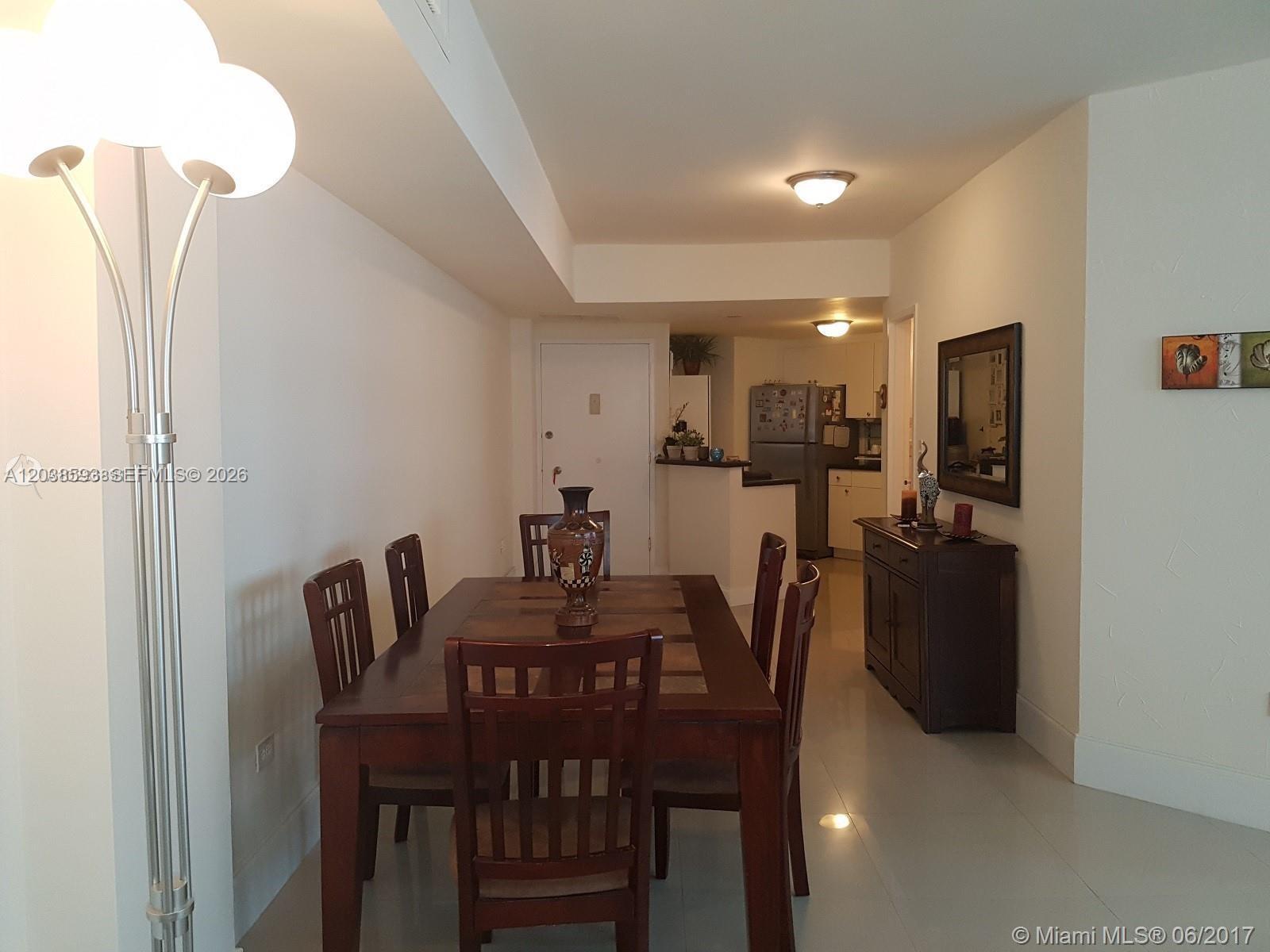 801 Brickell Bay Dr # 765, Miami FL 33131 photo 2