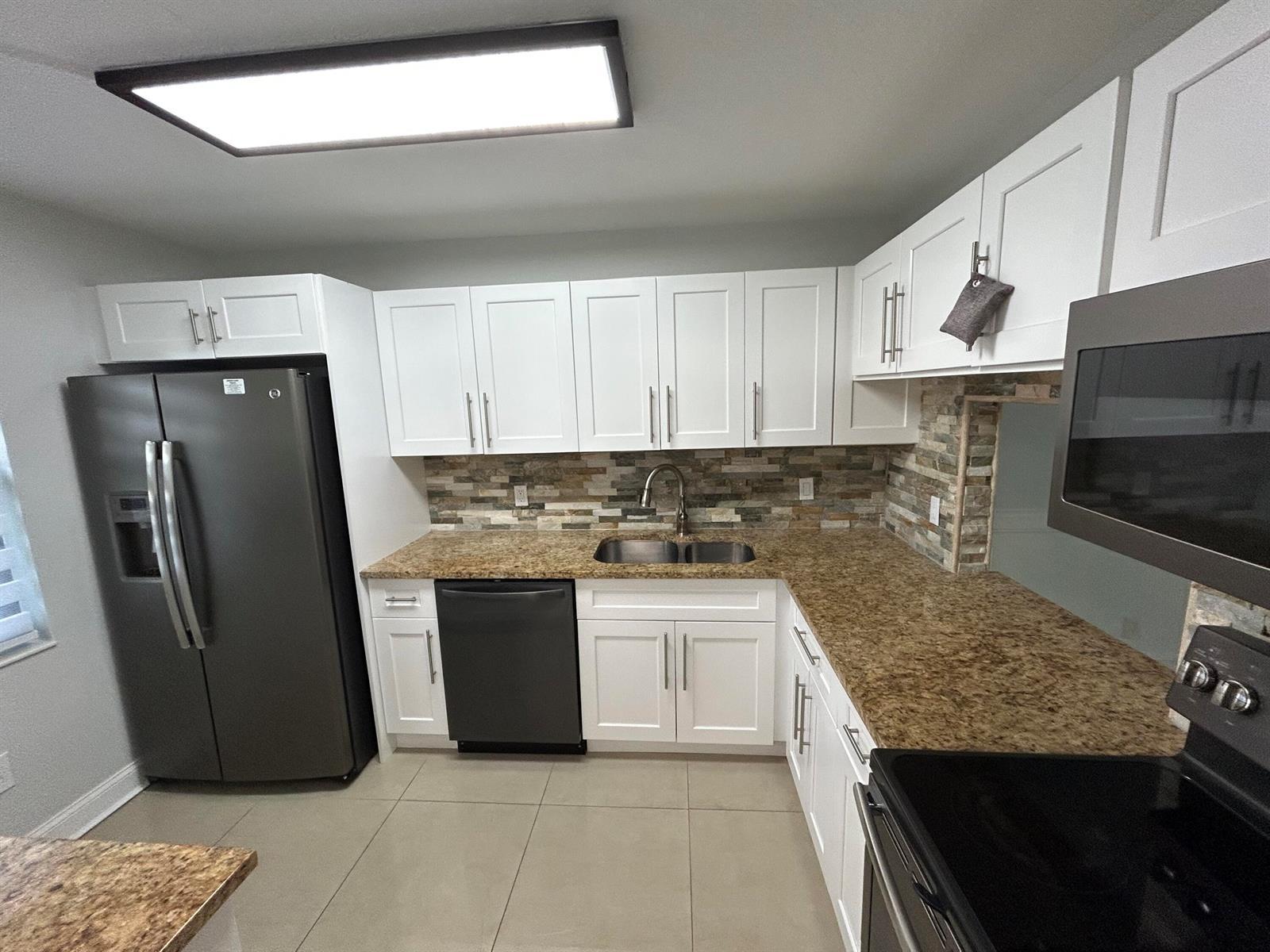 140 Lake Nancy Lane # 115, West Palm Beach FL 33411 photo 3