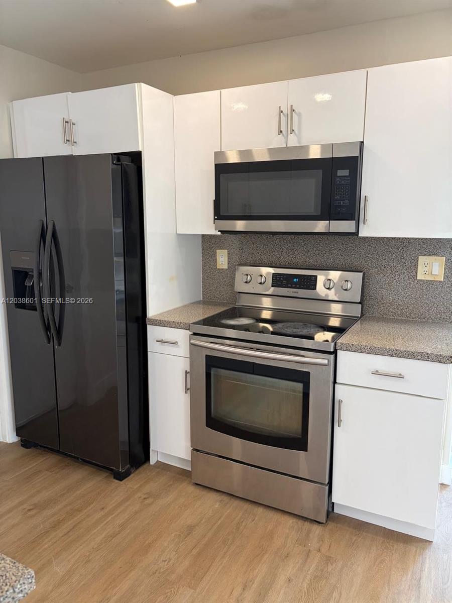2154 NW 50th St, Miami FL 33142 photo 3