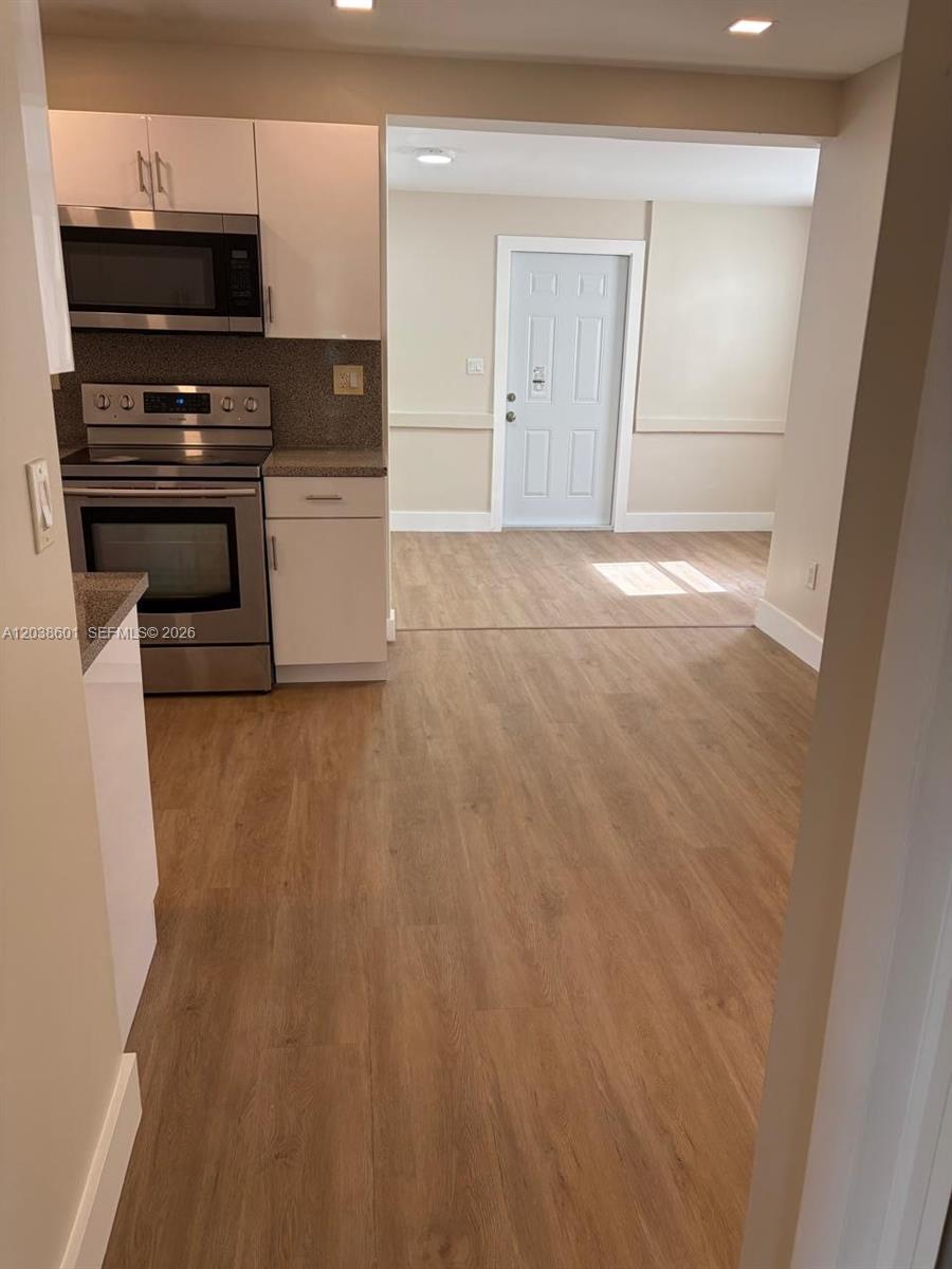 2154 NW 50th St, Miami FL 33142 photo 5