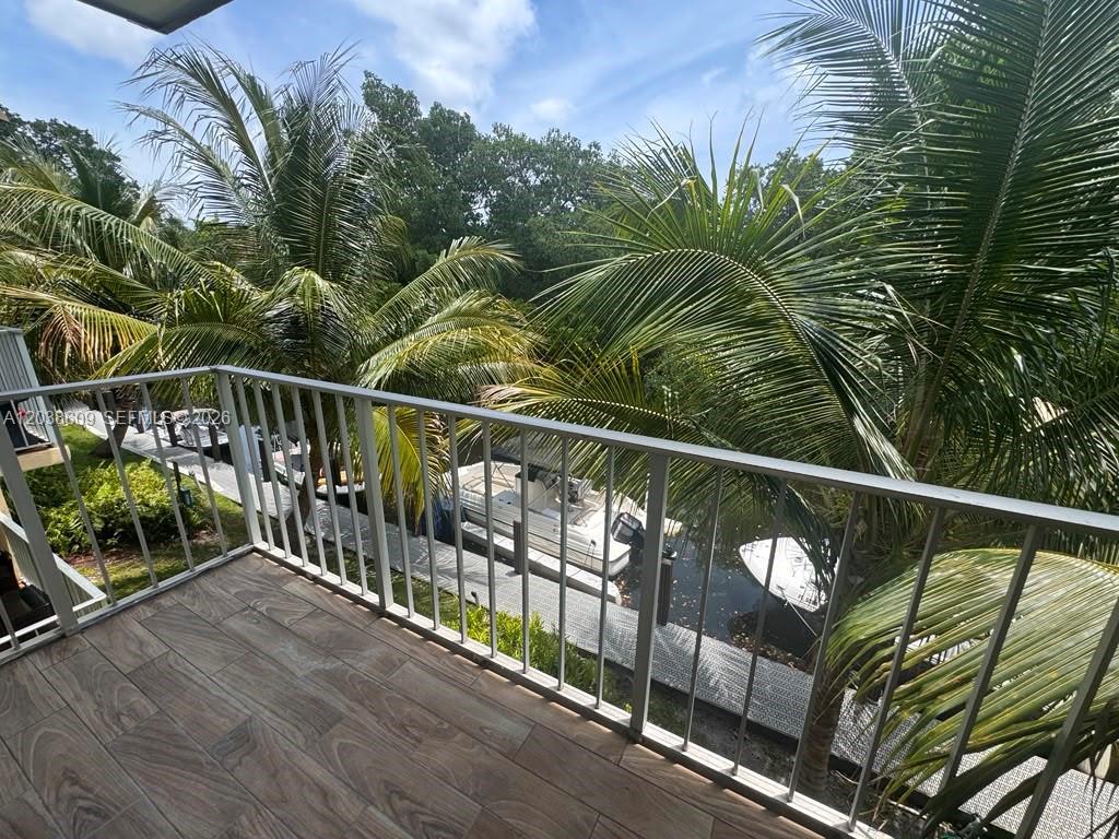 1860 Venice Park Dr # 208, North Miami FL 33181 photo 4