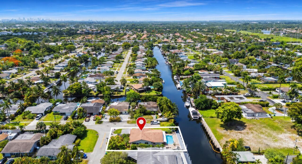 4391 SW 34th Lane Lane, Fort Lauderdale FL 33312 photo 2
