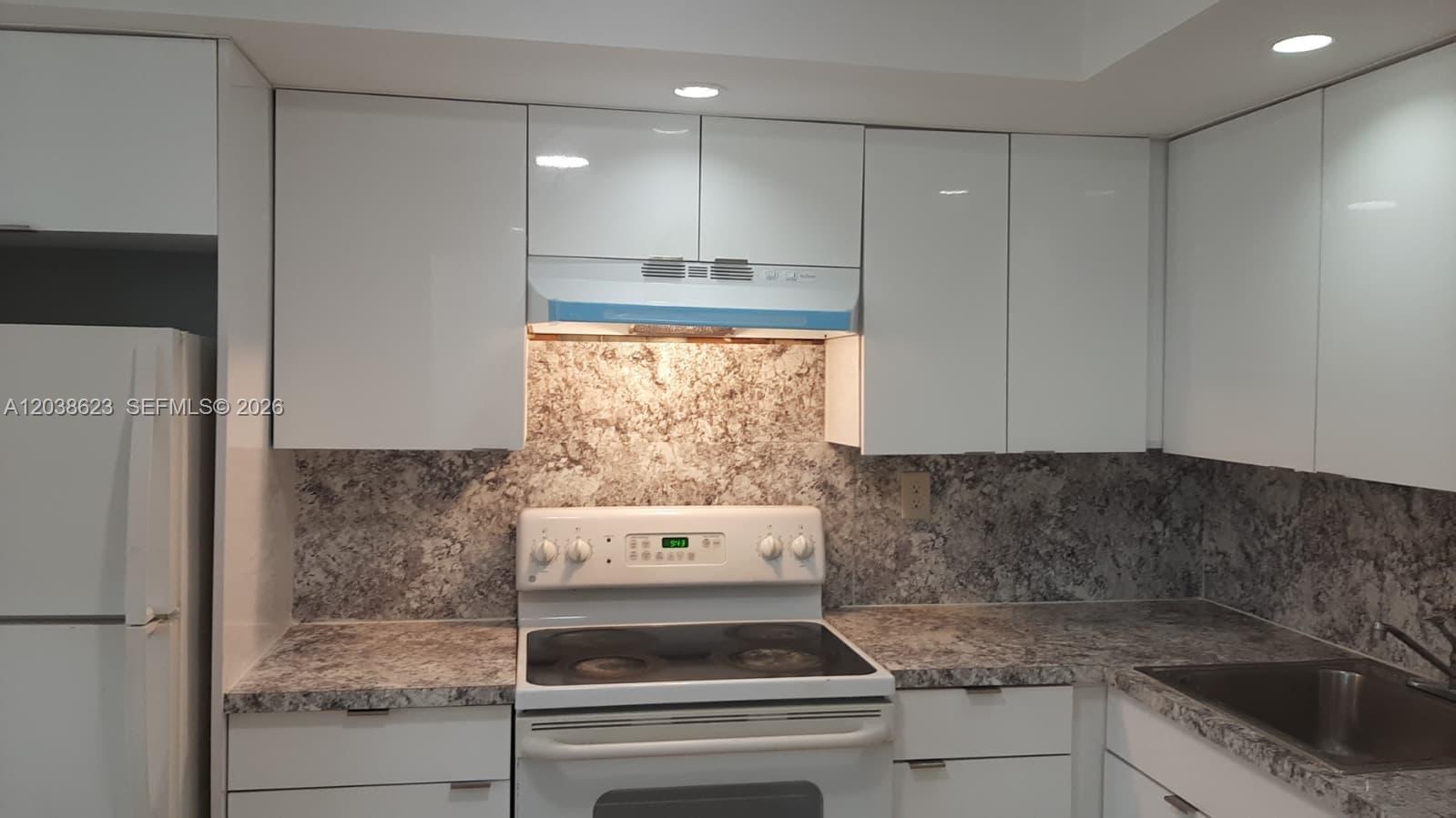 1750 NE 191st St # 2, Miami FL 33179 photo 4