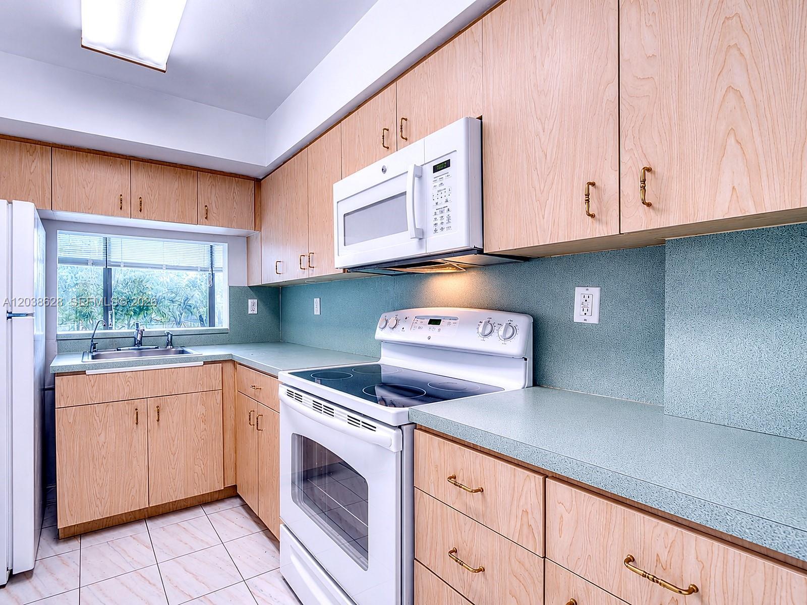 9440 W Flagler St # 205, Miami FL 33174 photo 4