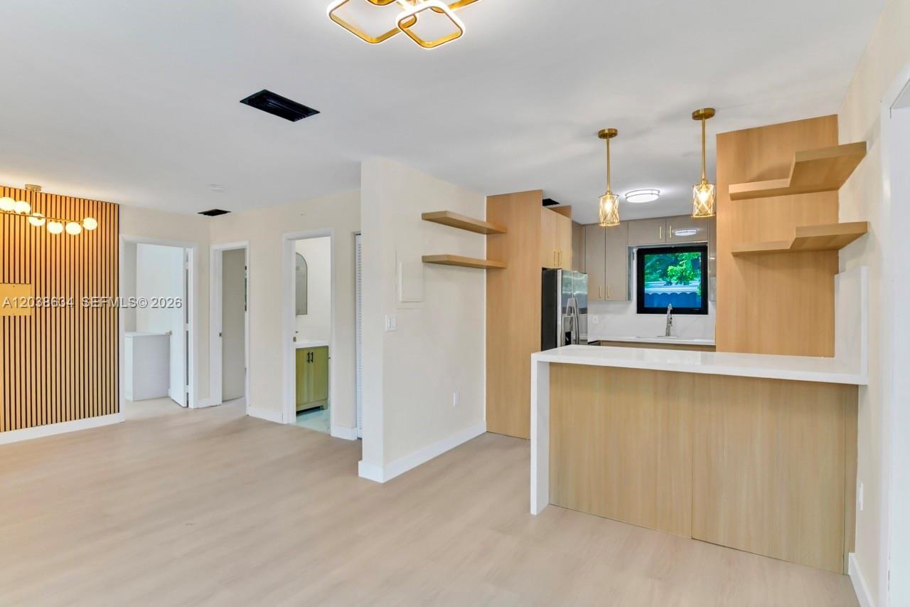 910 SW 9th St, Miami FL 33130 photo 5