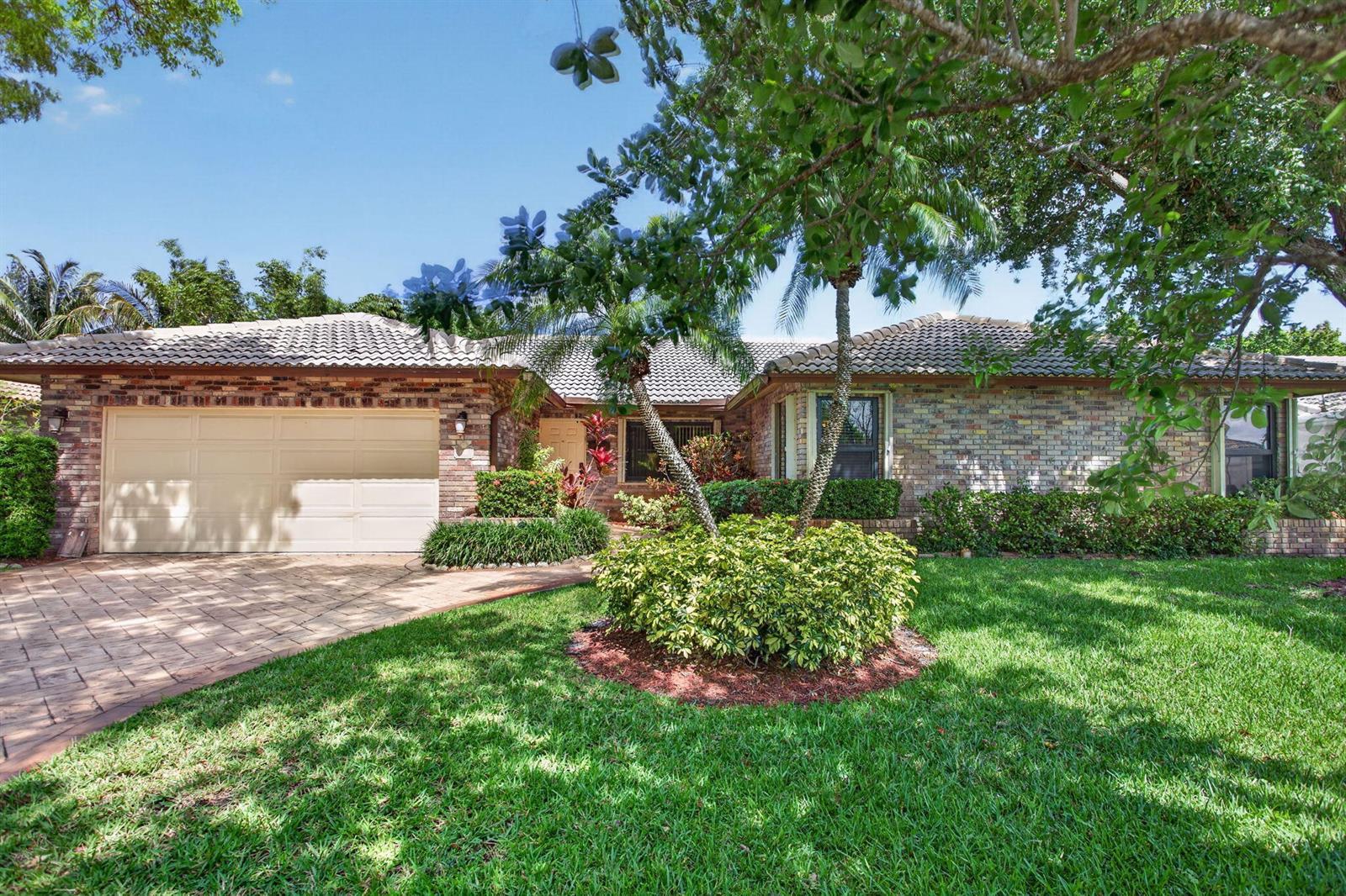 1311 NW 111th Way, Coral Springs FL 33071 photo 2