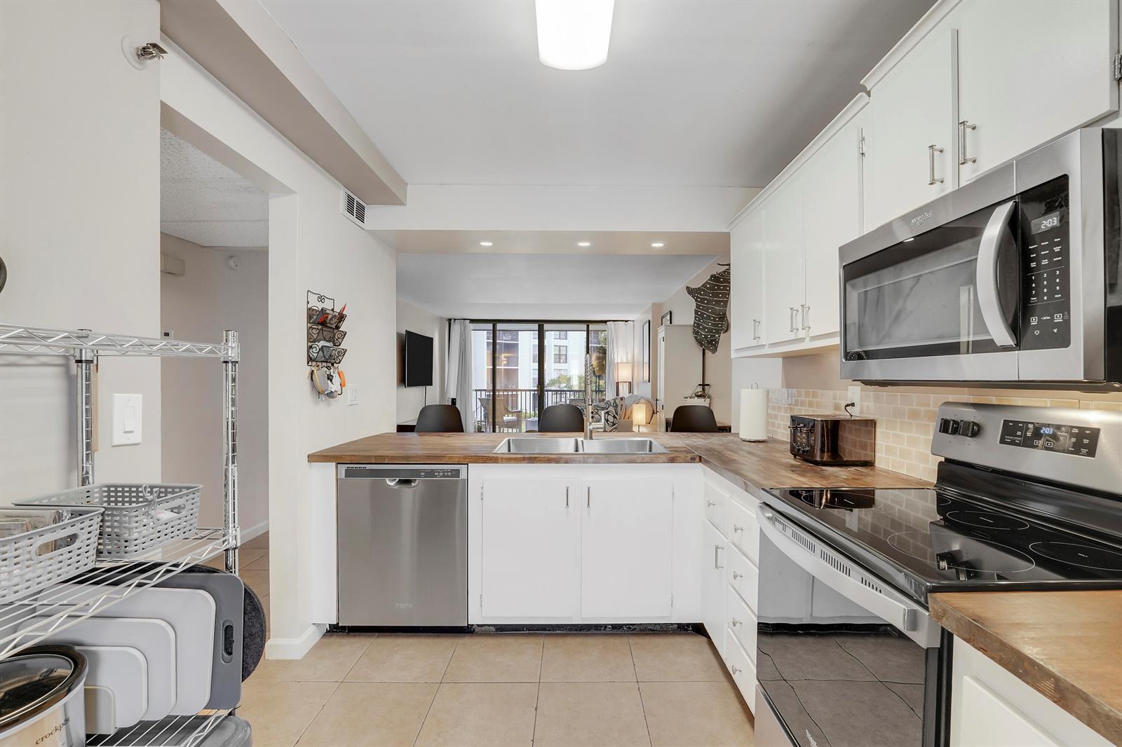 20 Royal Palm Way # 204, Boca Raton FL 33432 photo 3