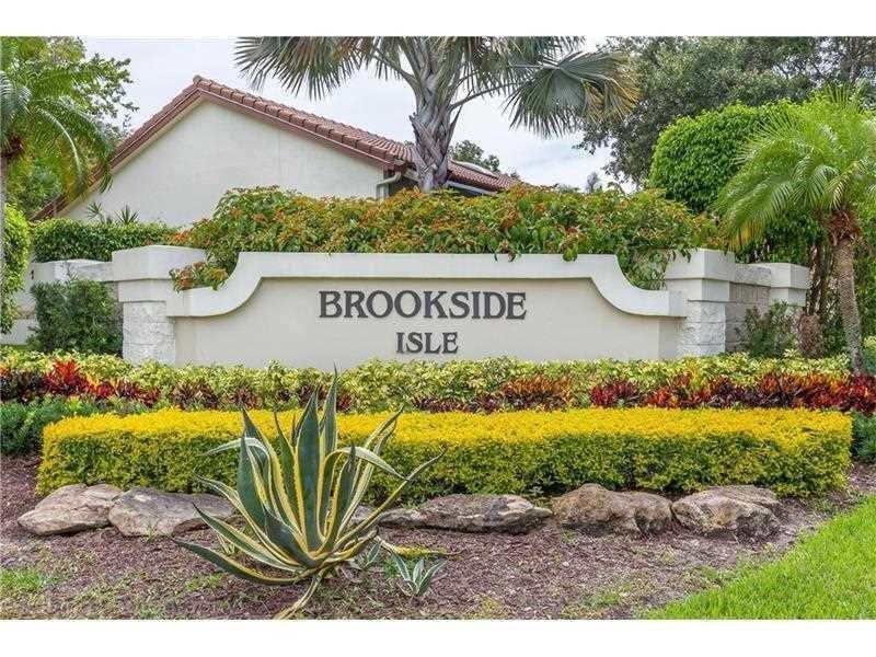 10325 NW 48th Court, Coral Springs FL 33076 photo 2