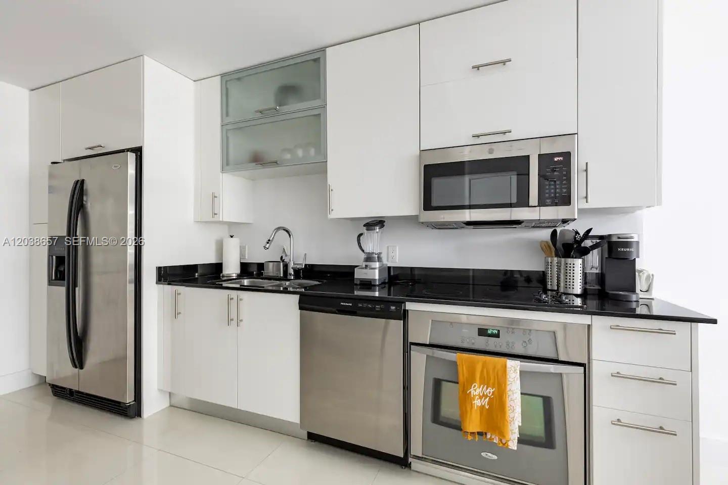 60 SW 13th St # 1412, Miami FL 33130 photo 4