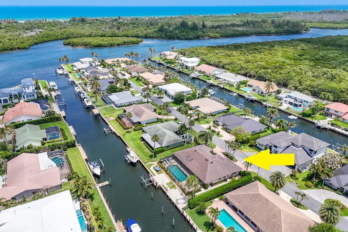 9067 SE Star Island Way, Hobe Sound FL 33455 photo 2