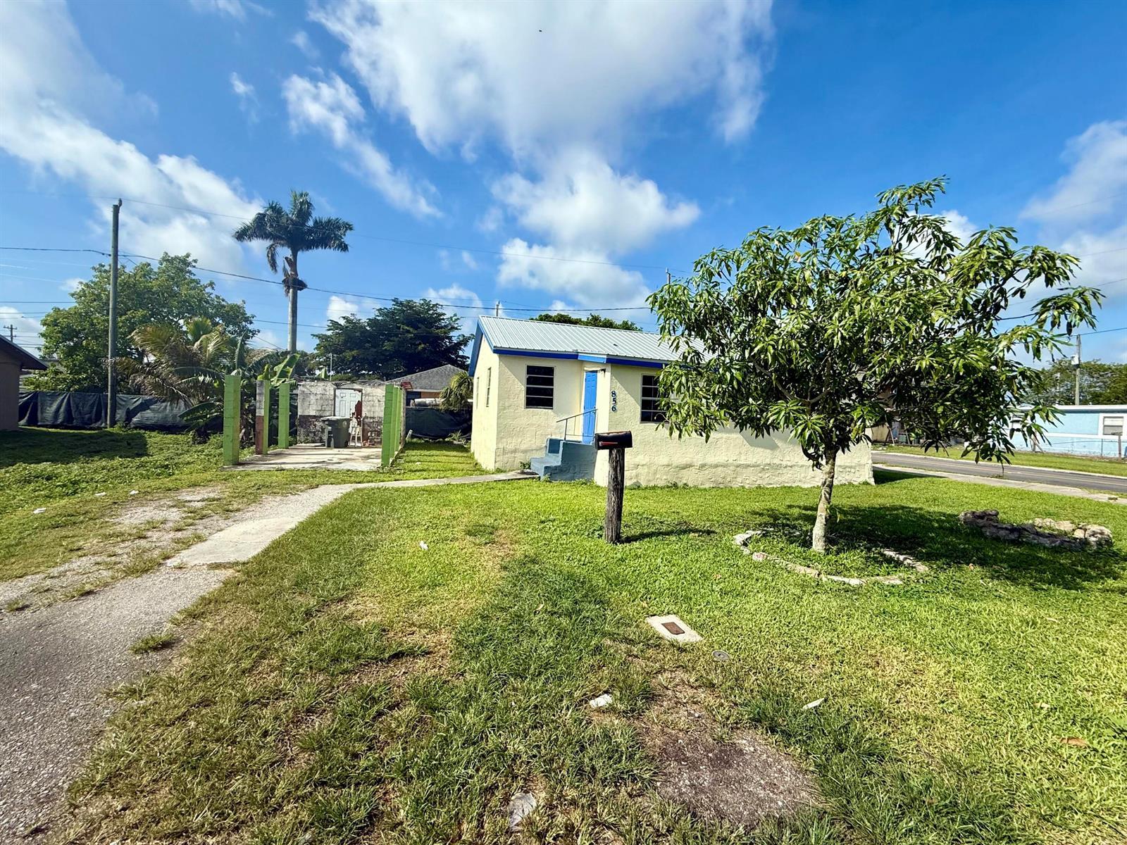 856 SW Ave D, Belle Glade FL 33430 photo 3