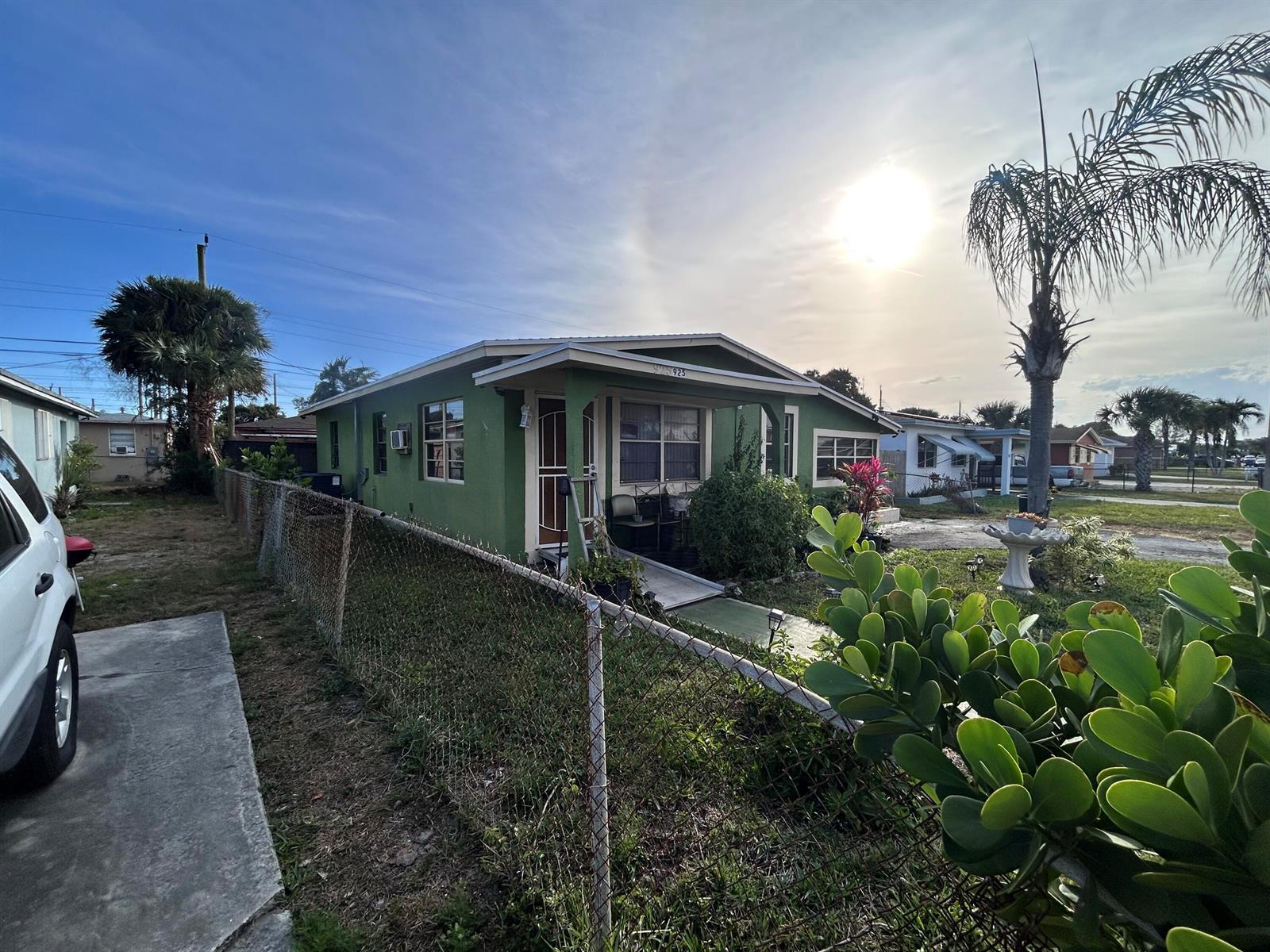 925 W 3rd Street, Riviera Beach FL 33404 photo 5
