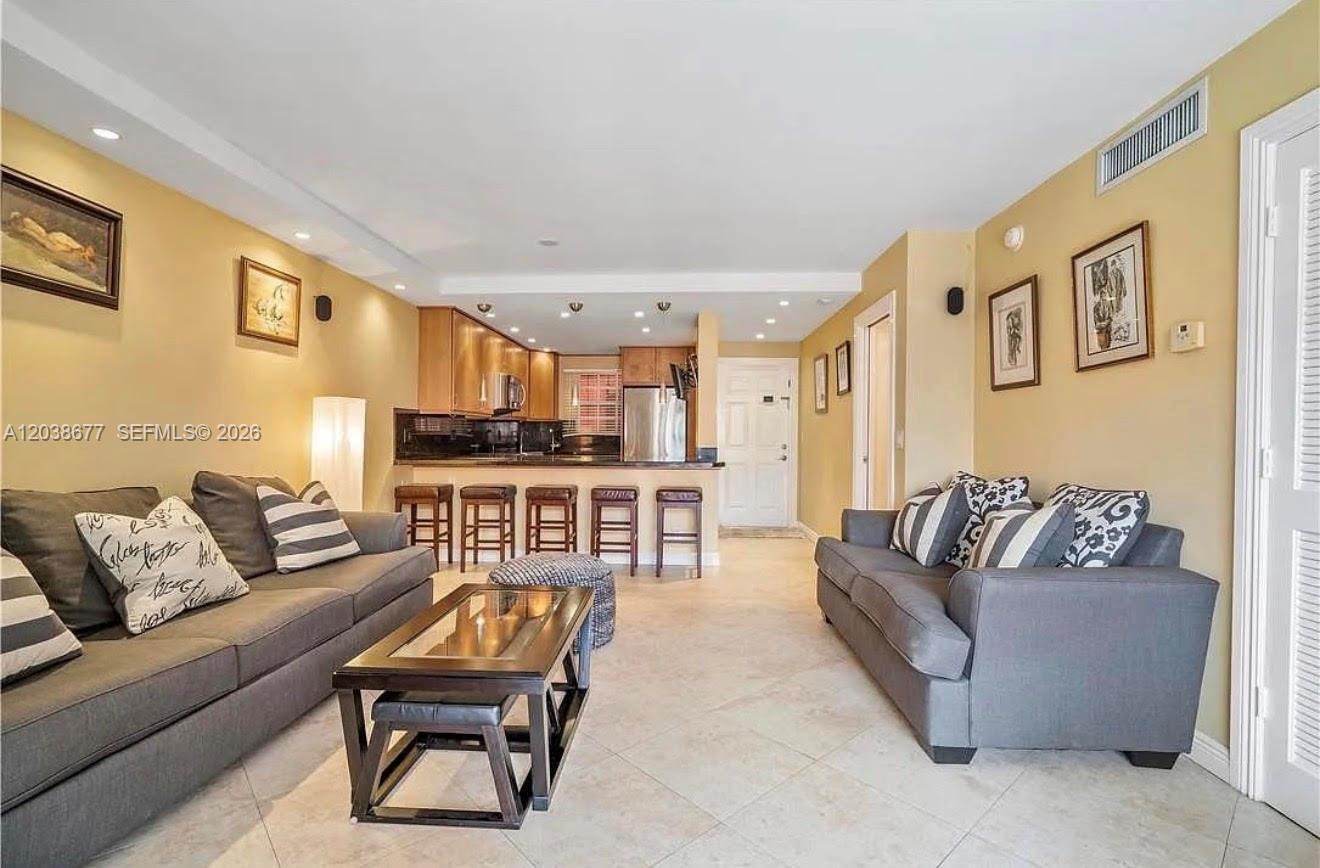 660 Tennis Club Dr # 304, Fort Lauderdale FL 33311