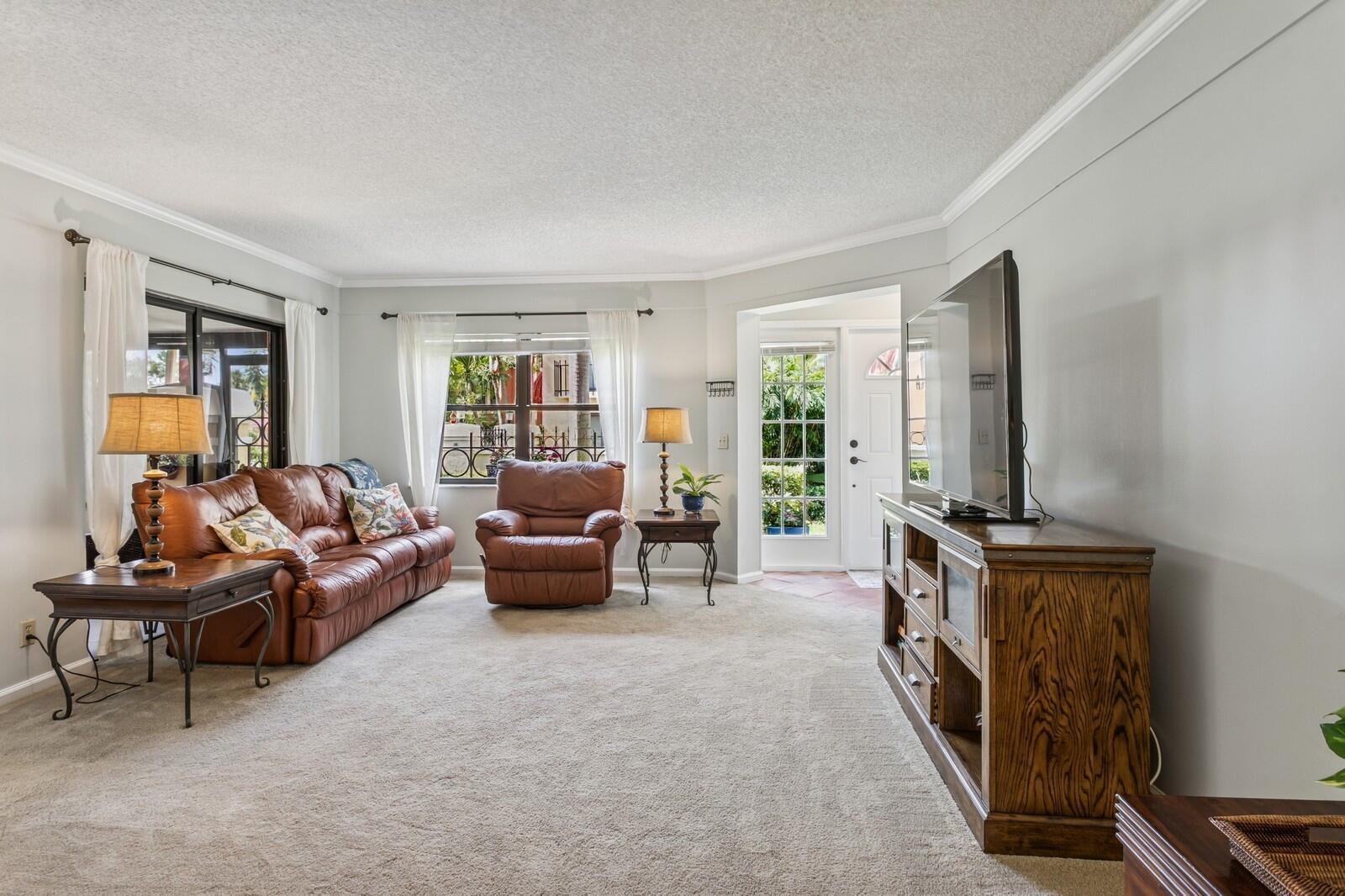 24 Uno Lago Drive, Juno Beach FL 33408 photo 3