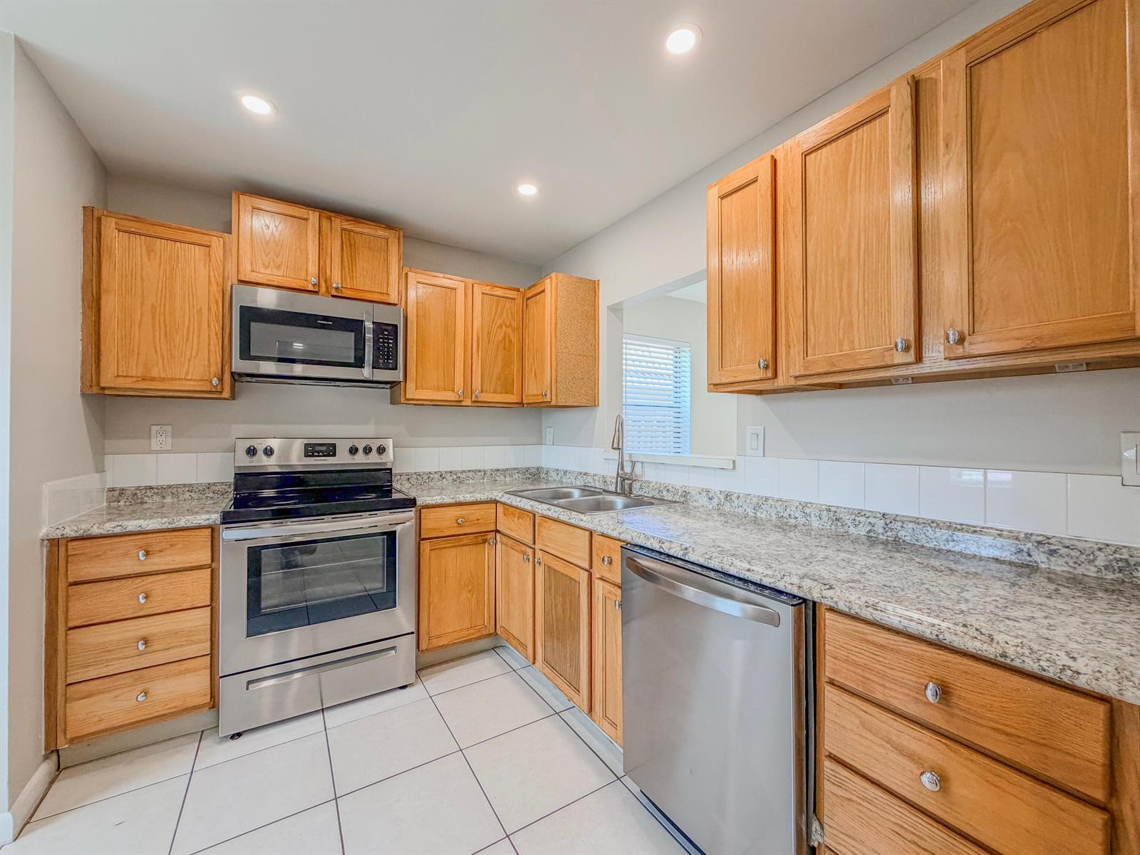 3148 N Dixie Highway, Boca Raton FL 33431 photo 2