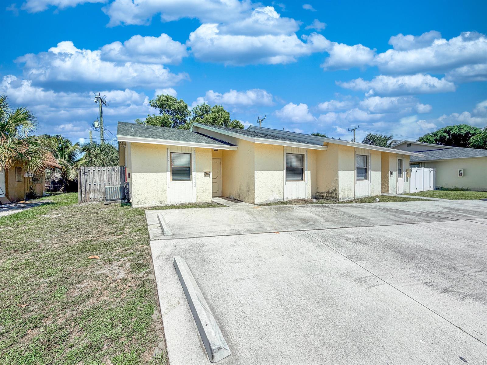 3148 N Dixie Highway, Boca Raton FL 33431