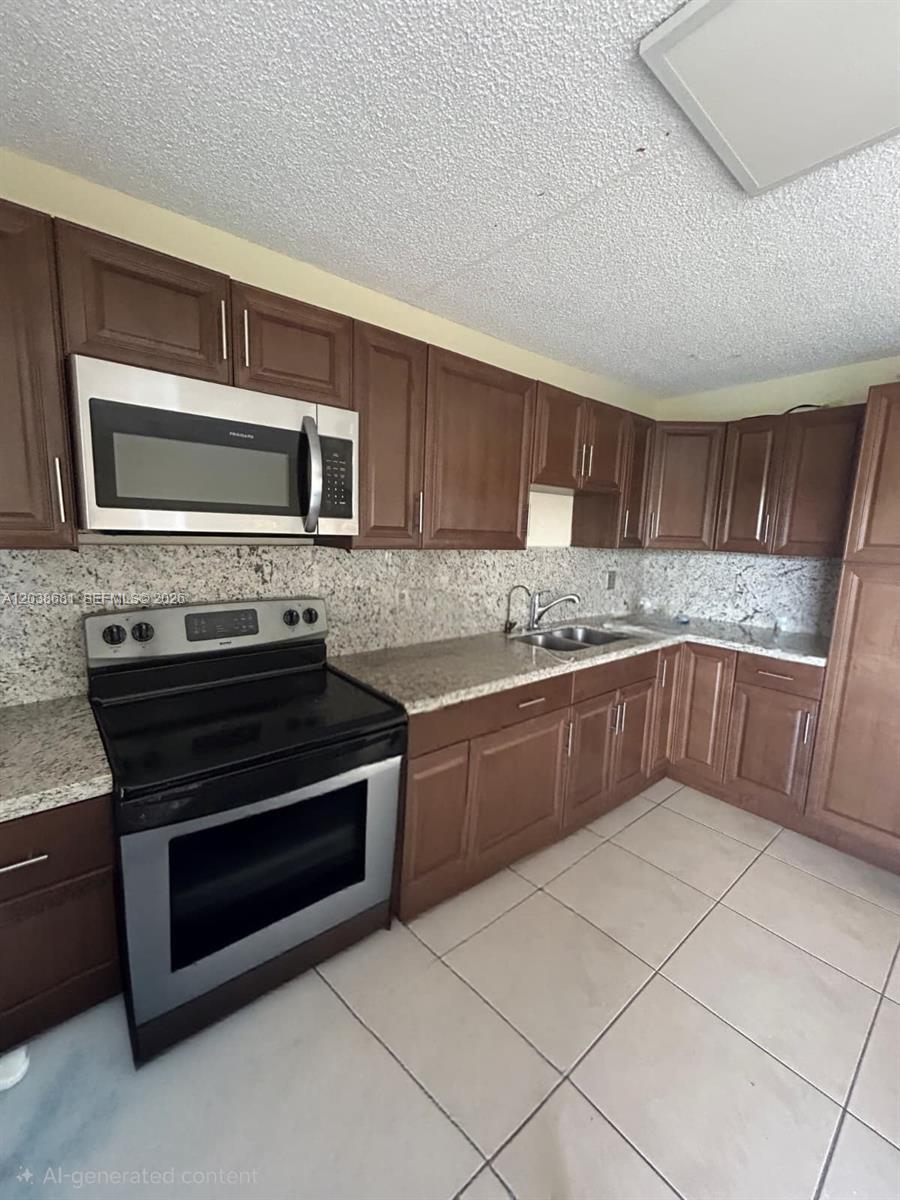 17000 NW 67th Ave # 0, Hialeah FL 33015