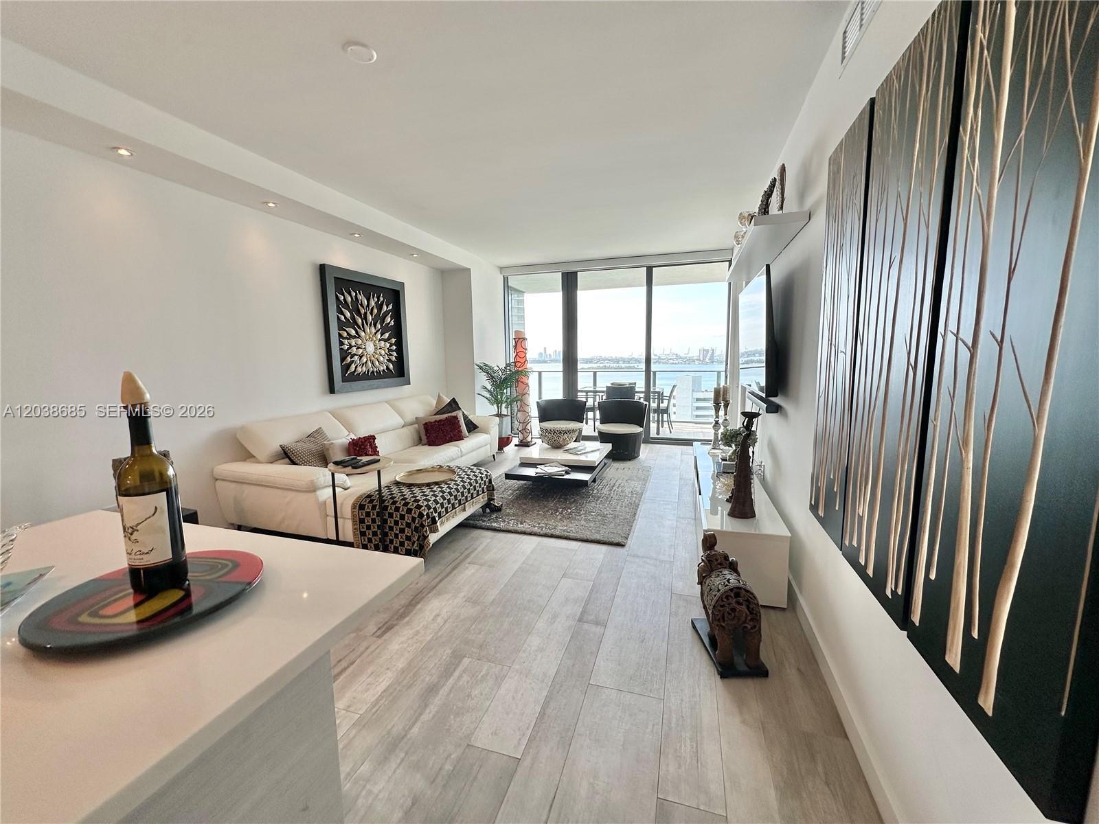650 NE 32nd St # 1404, Miami FL 33137 photo 4