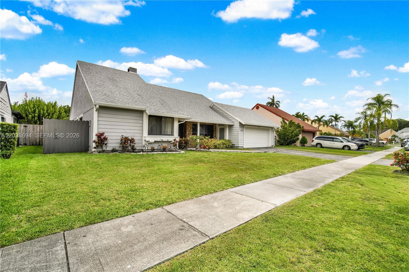 1579 S Goldeneye Ln, Homestead FL 33035 photo 2