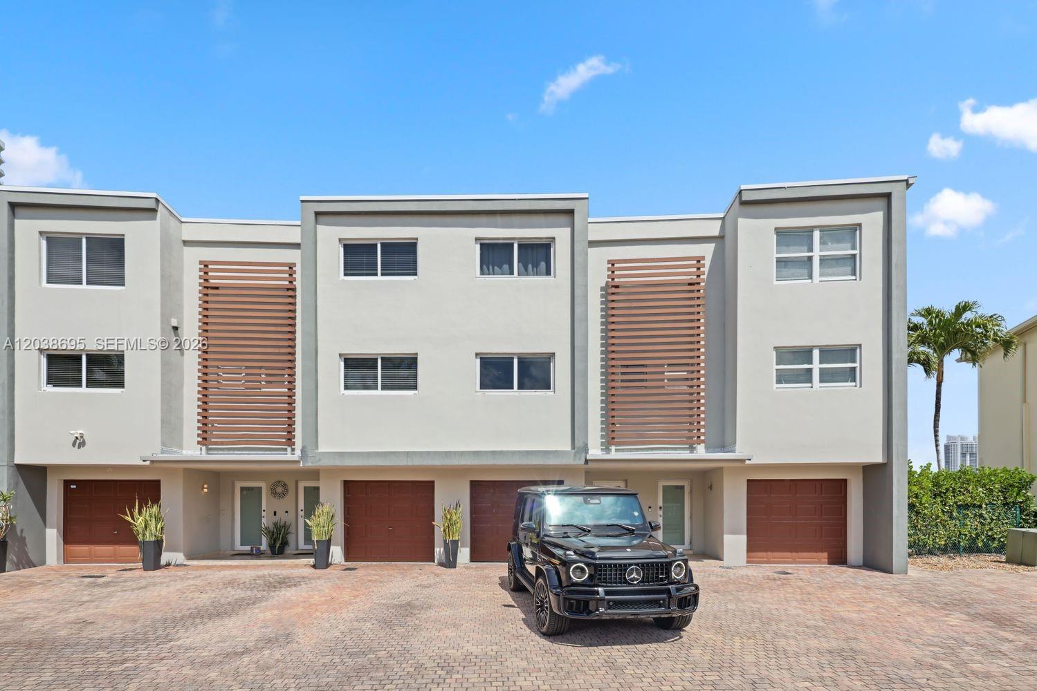 3927 NE 171st St, North Miami Beach FL 33160 photo 3