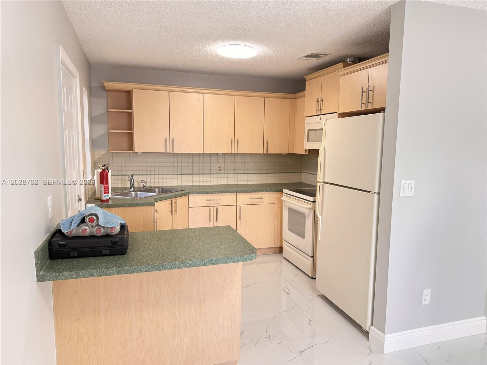 252 NW 50th Ave # 252, Miami FL 33126 photo 5