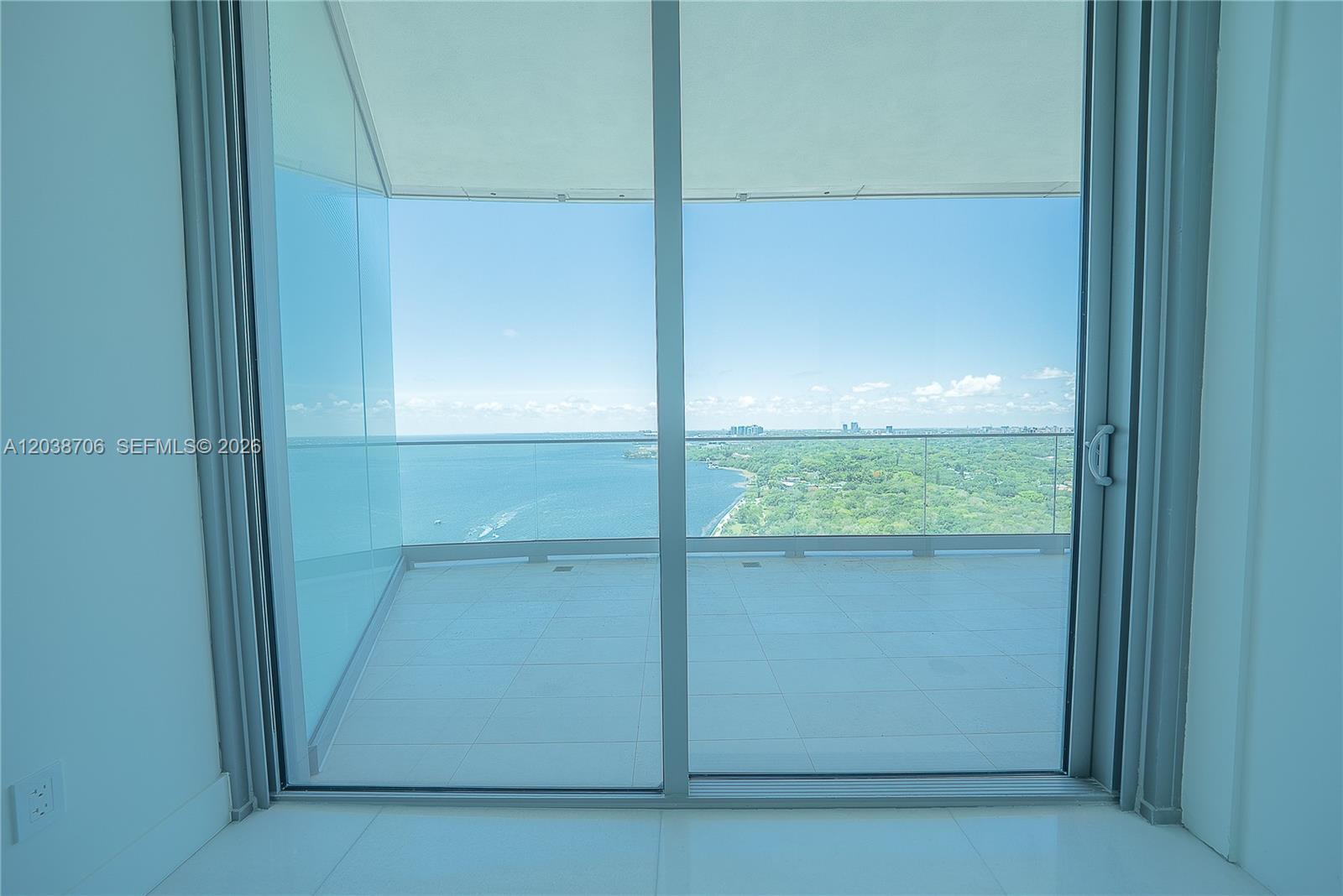 Miami, FL 33129 photo 3