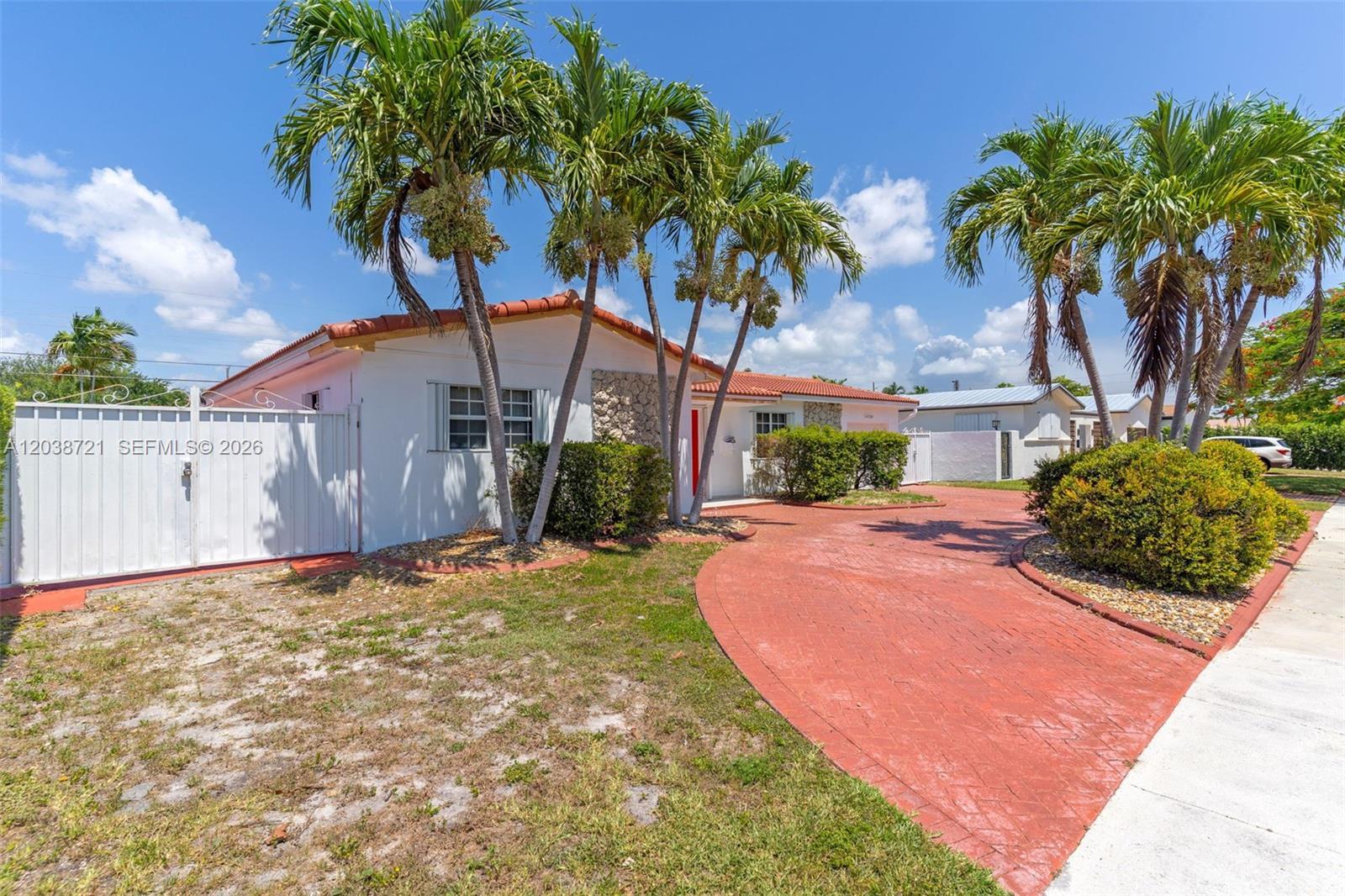 1720 SW 98th Ct, Miami FL 33165 photo 3