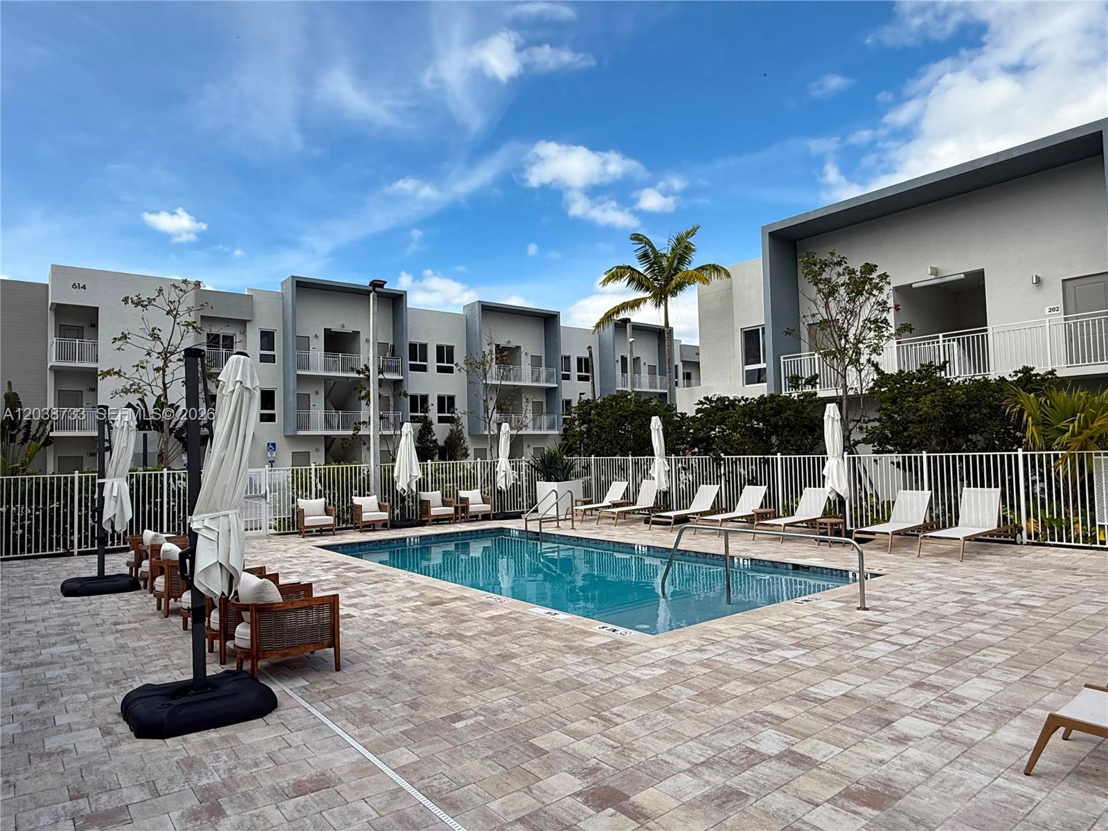 610 NE 2nd St # 305, Dania Beach FL 33004 photo 5