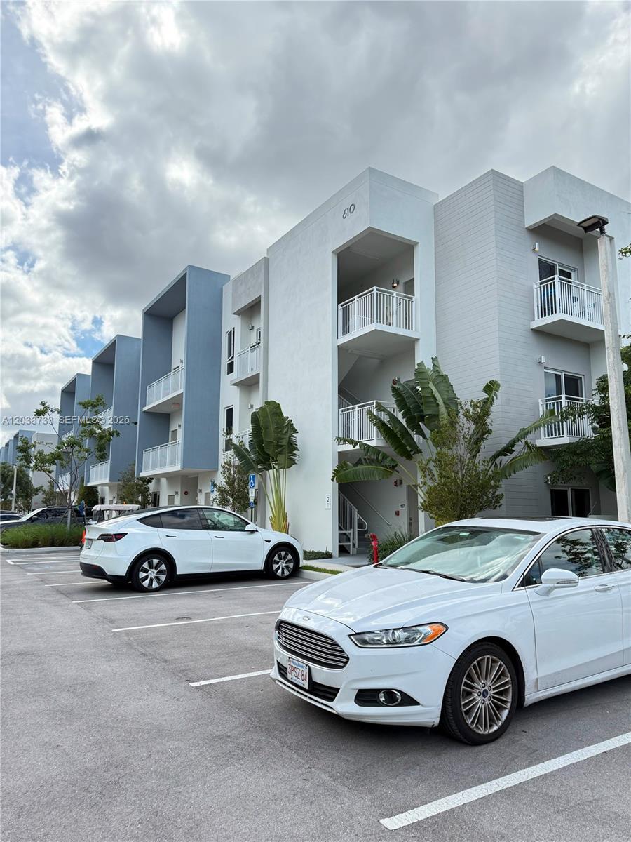 610 NE 2nd St # 305, Dania Beach FL 33004 photo 4