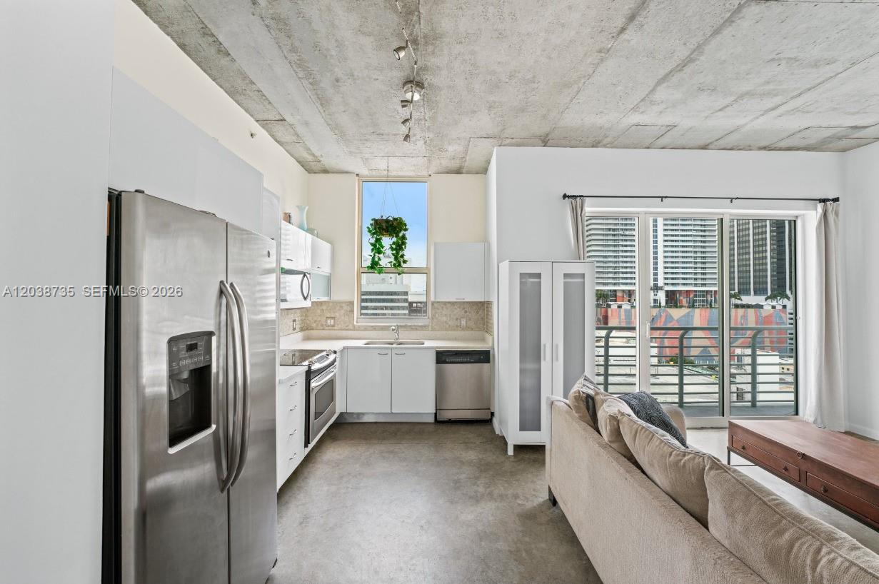 133 NE 2nd Ave # 1112, Miami FL 33132 photo 2