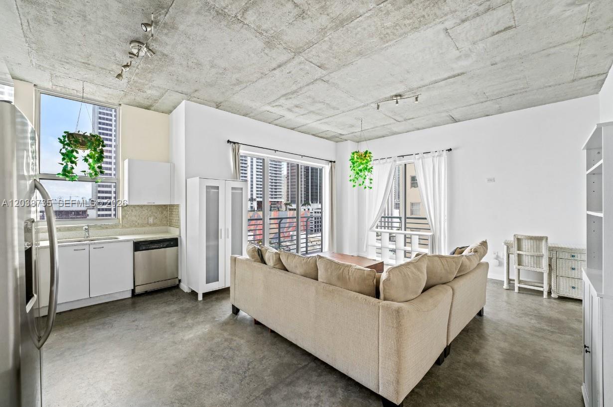 133 NE 2nd Ave # 1112, Miami FL 33132 photo 3