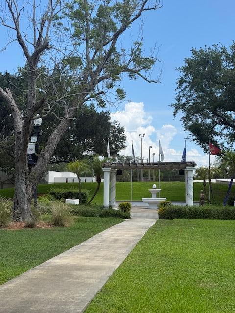 355 N Olivo Street, FL 33440 photo 2
