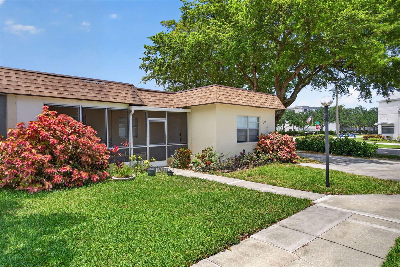 2004 SW Natura Boulevard # D, Deerfield Beach FL 33441 photo 2