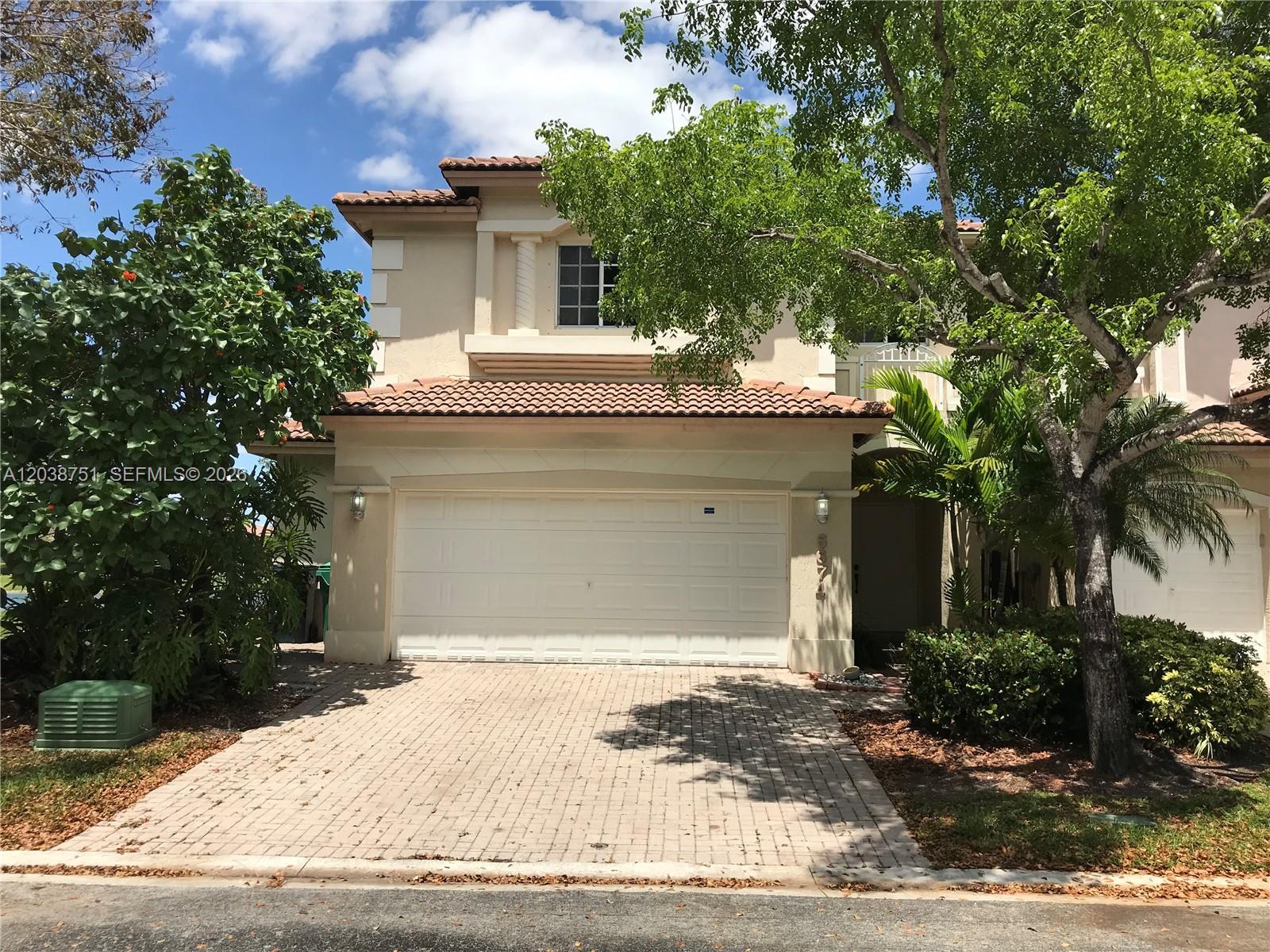 6674 NW 107th Pl, Doral FL 33178